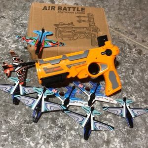 Air battle continues launch airplane gun